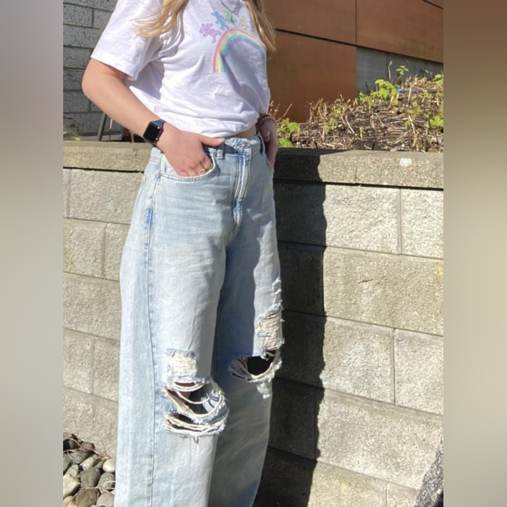 Garage Denim Light Blue Distressed Women's Jeans Like New Condition